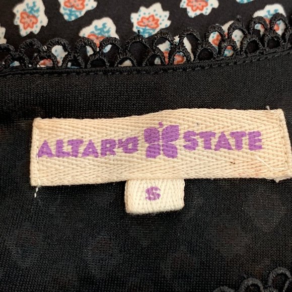 Altar'd State Floral Dress Elastic Cinched Waist Small Mid Sleeve Crochet Detail - Picture 3 of 15